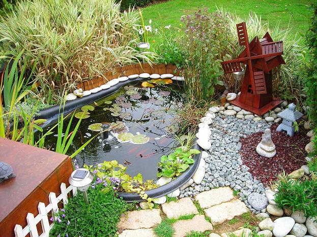 bassin de jardin avec galet