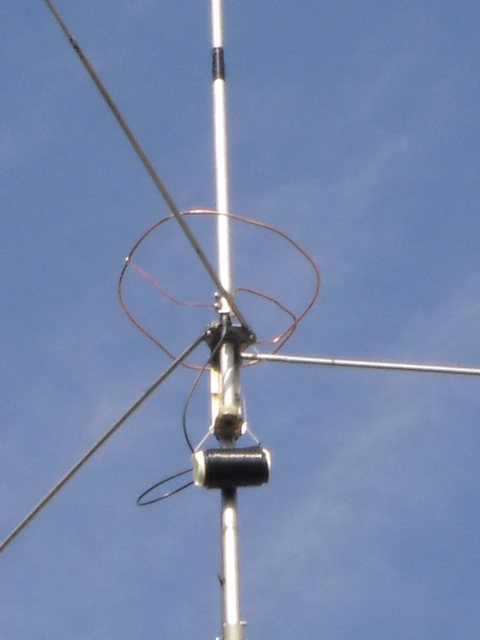 help me identify this base antenna | WorldwideDX Radio Forum